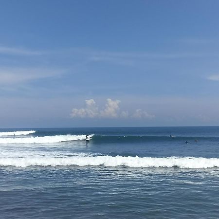 Ayolah Surf House &Surf Camp Apartman Jembrana Kültér fotó