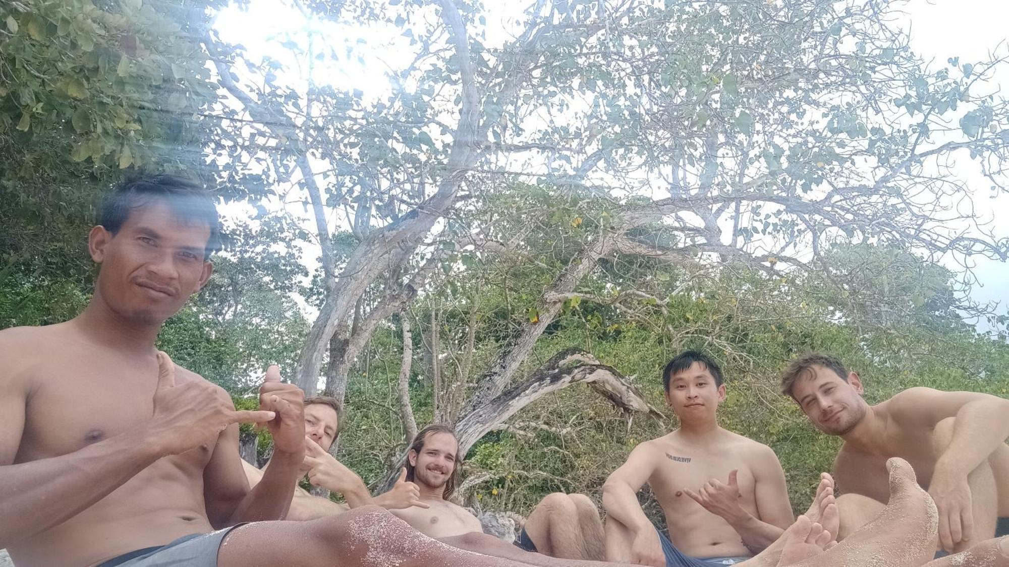 Ayolah Surf House &Surf Camp Apartman Jembrana Kültér fotó