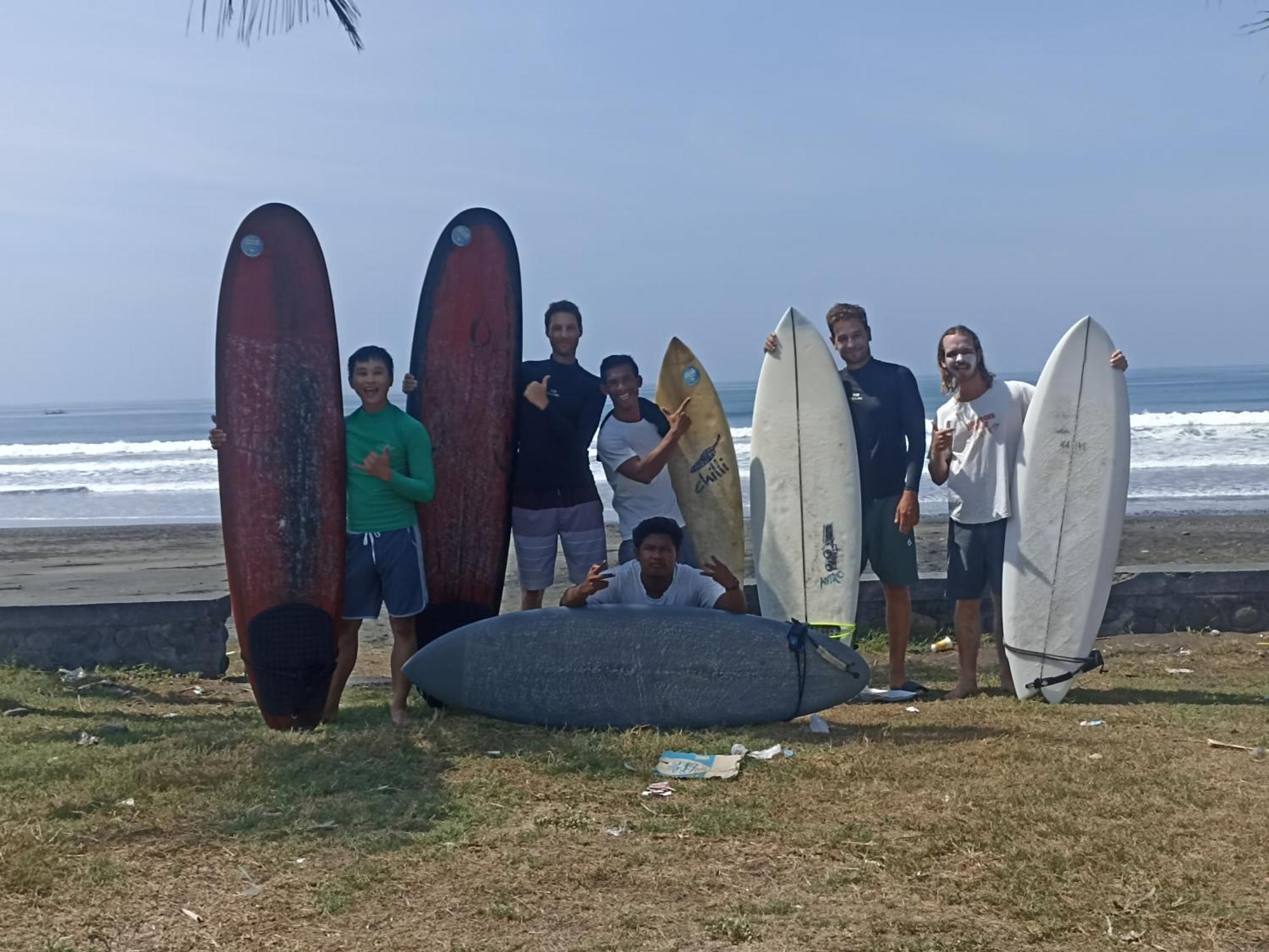 Ayolah Surf House &Surf Camp Apartman Jembrana Kültér fotó