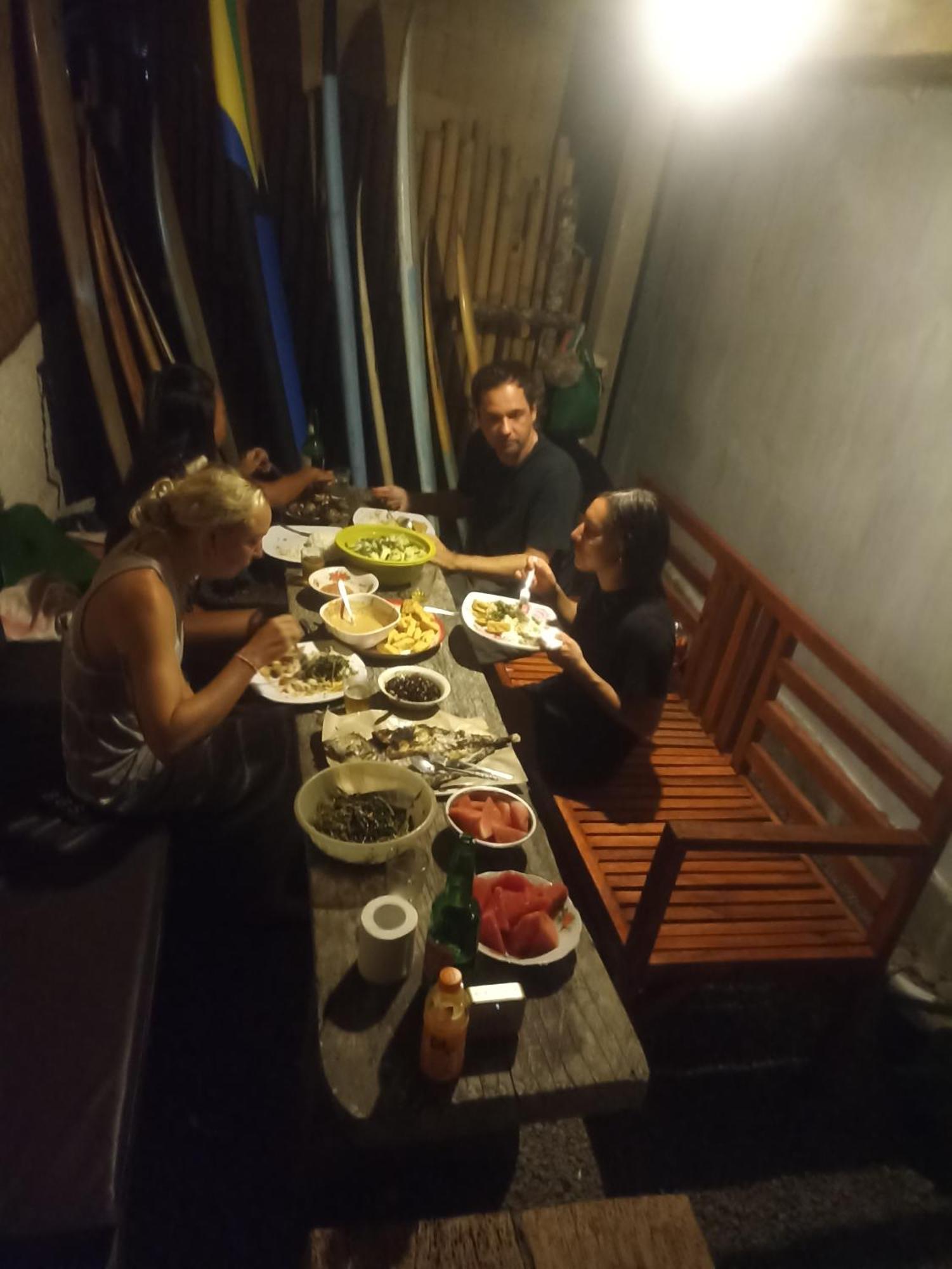 Ayolah Surf House &Surf Camp Apartman Jembrana Kültér fotó